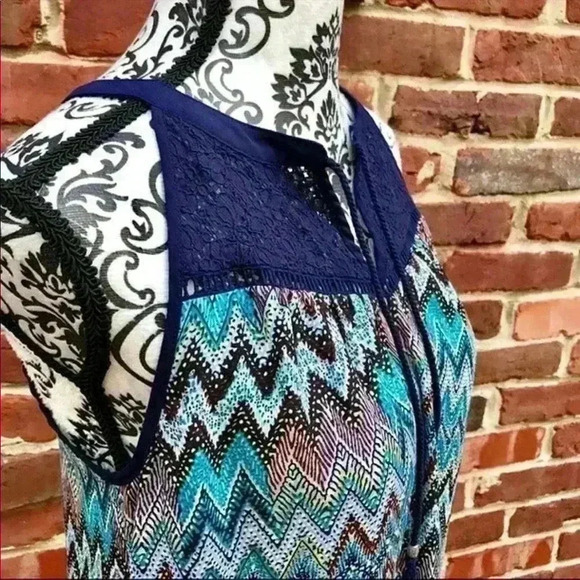 DANIEL RAINN Navy Sleeveless Lace Crocheted Halter Blouse W/ Tassels Size S - Picture 3 of 8